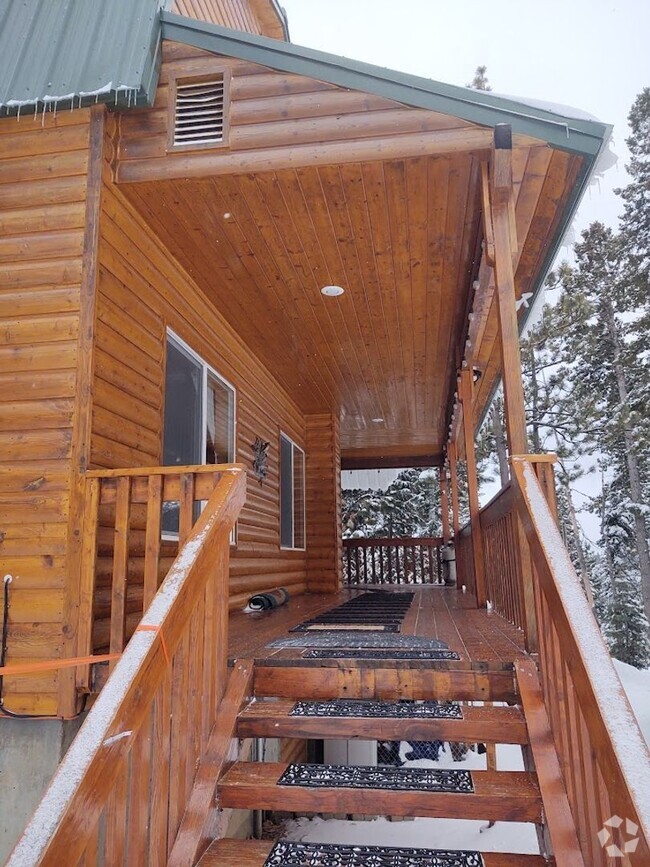 Building Photo - Antler Ridge Cabin Rental