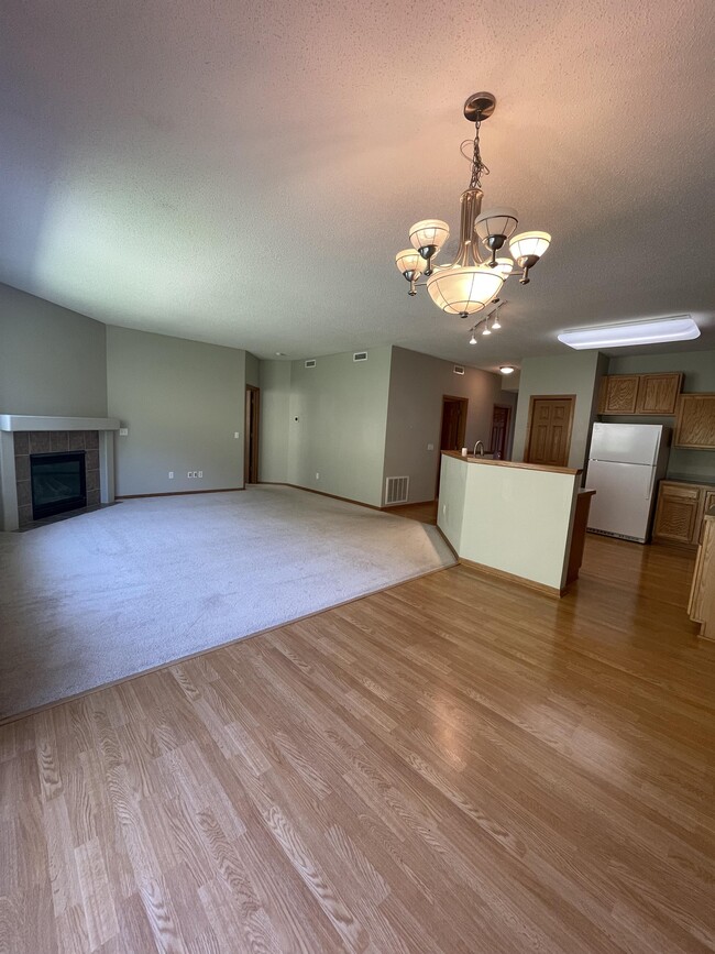 Photo - 1694 Oakbrooke Ct