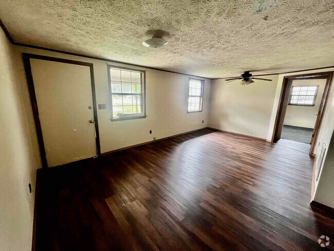 Building Photo - 576 Halbert Heights Rd Rental