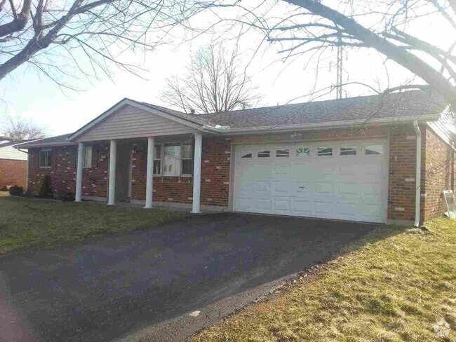 Building Photo - Beautiful, spacious 3 bed 2 bath home in E...