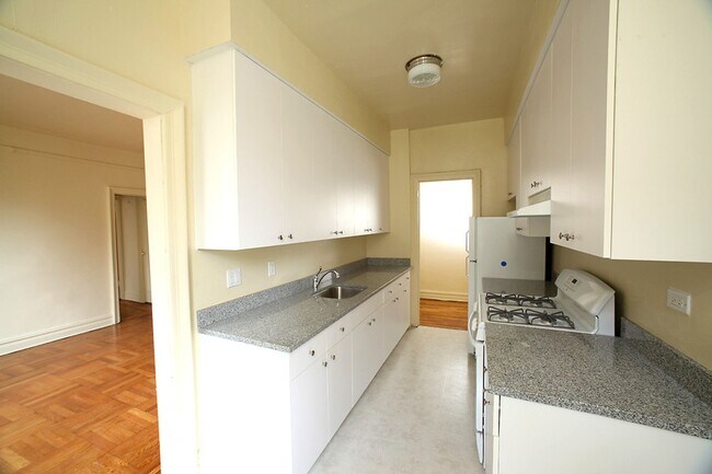 3232 Shore Pkwy Unit 4D