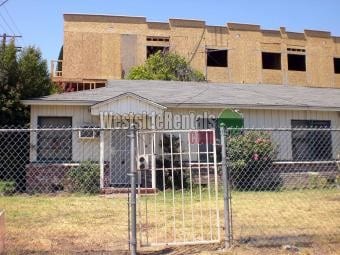 Photo - 6906 Woodley Ave Unidad a