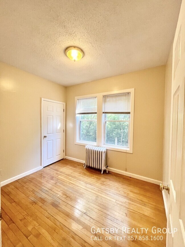 Photo - 17 Park View St Unit 1R