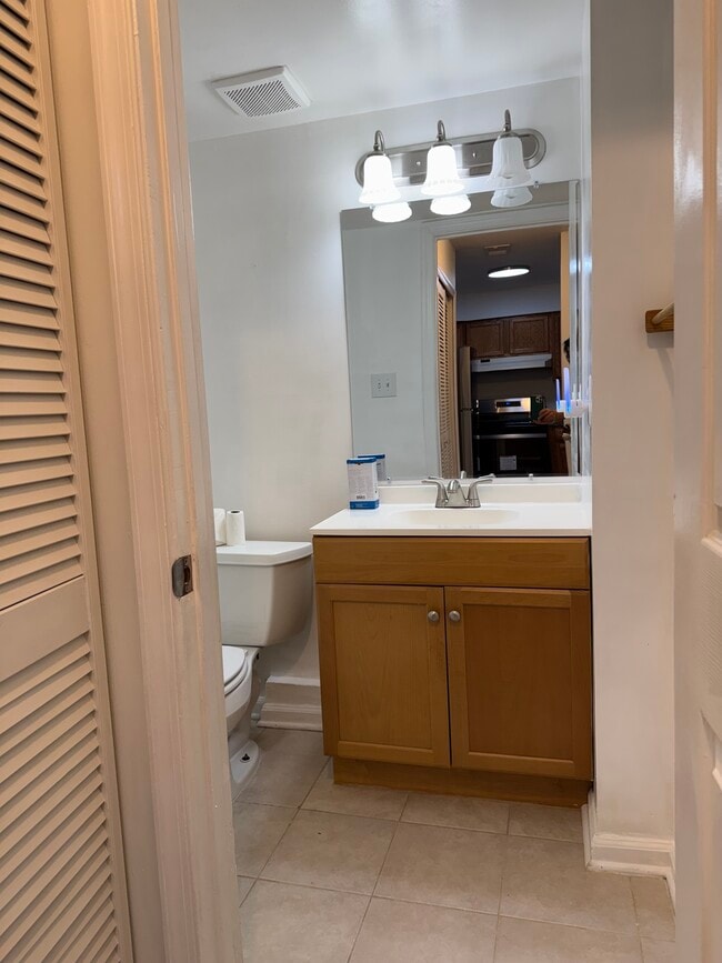 Photo - 6091 Netherton St