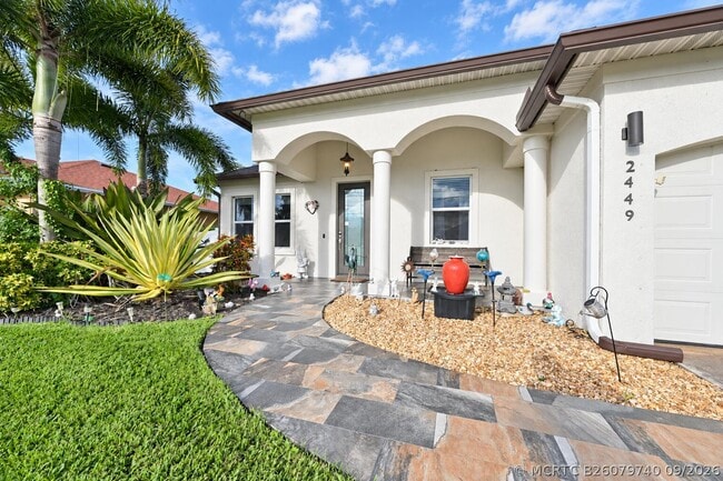 2449 SW Gay Cir