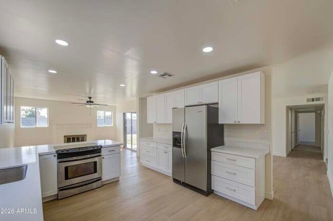 Photo - 613 W Peralta Ave