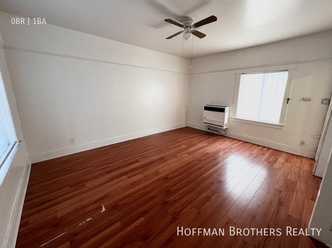 Photo - 324 E Esther St Unit 7