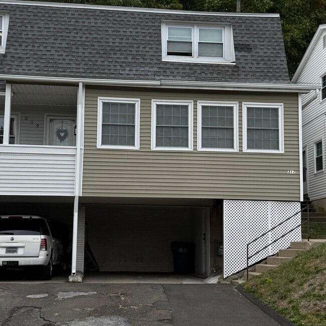 Building Photo - 317 Mill Rock Rd Unit 317