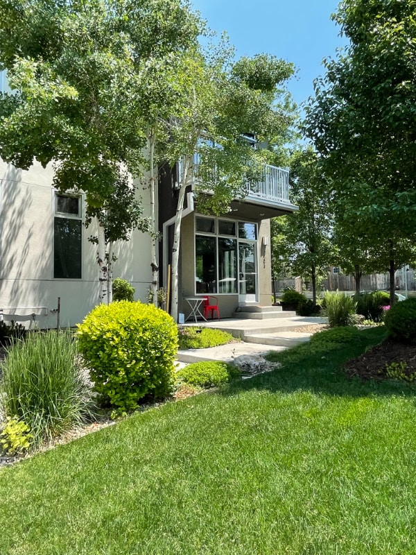 Photo - 402 Harrison St