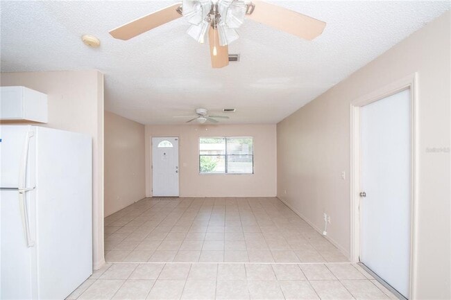 Photo - 27270 Warner Ave