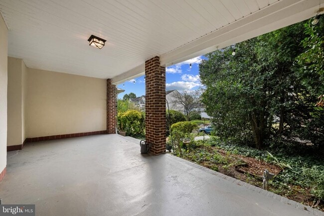 432 Kenneth Square