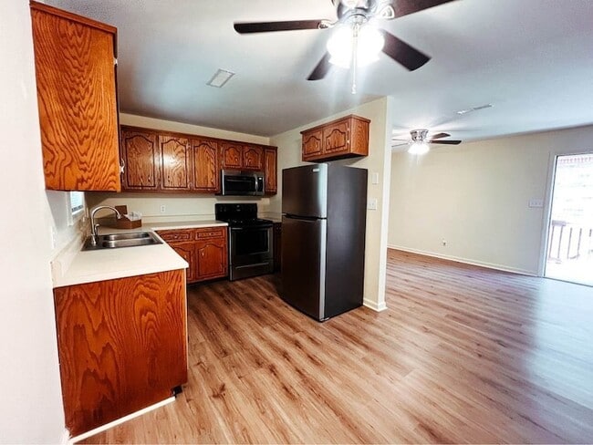 Photo - 112 Ballygar St Unit G