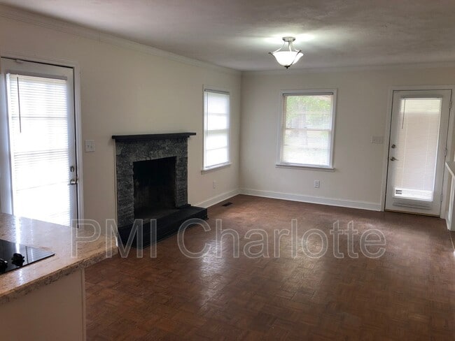 Photo - 128 Woodlynn Dr