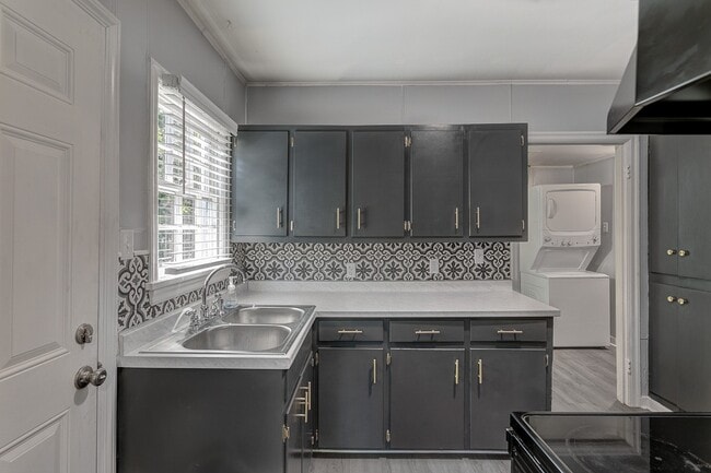 Photo - 175 Primrose Ave