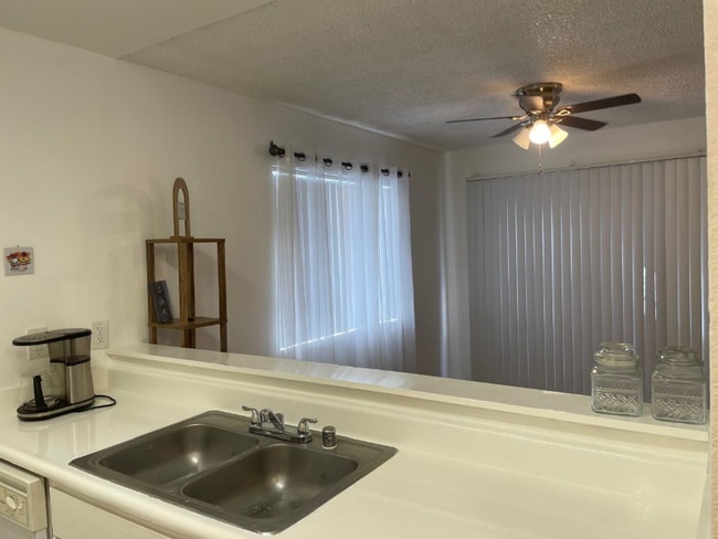 Photo - 38604 10th St E Unidad 5