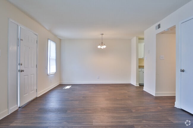 Photo - Woodstream Farms Apartments