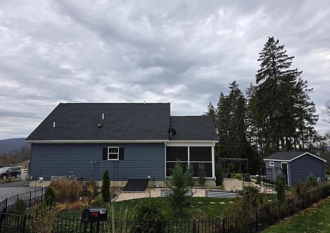 Photo - 2114 Pine View Dr