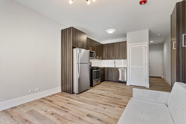 Photo - 1531 W Howard St Unit 407