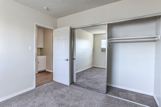 2 habitaciones, 1 baño - Dormitorio secundario