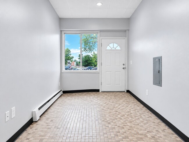 71 Catlin St Unit L20