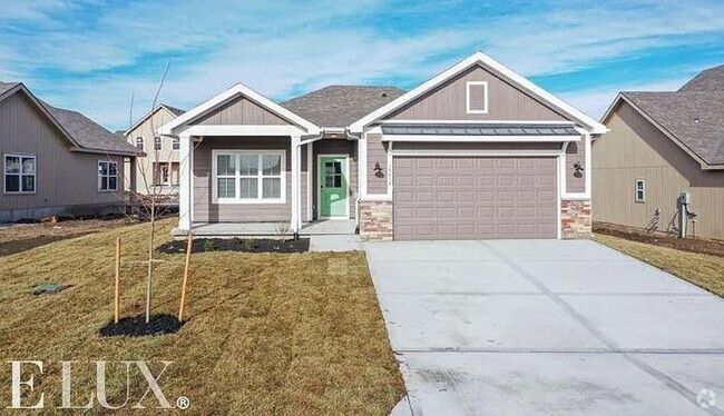 Building Photo - Luxury 3 bedroom 2 bath in Spring Hill, KS Rental