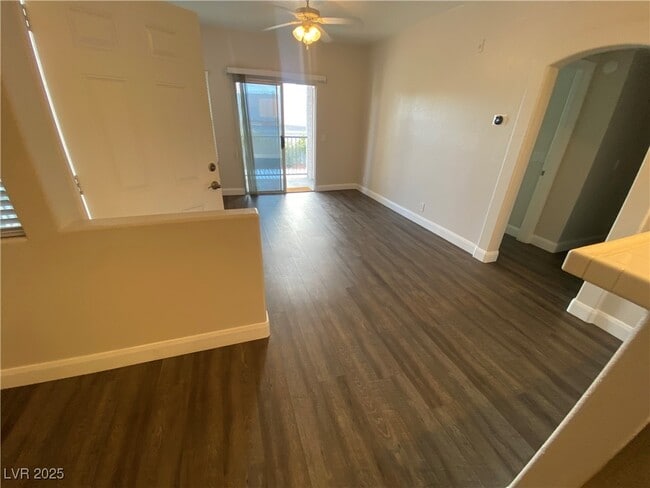 Building Photo - 2201 Ramsgate Dr Unit 927 Rental