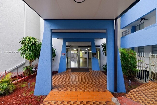 Photo - 5050 NW 7th St Unit 806