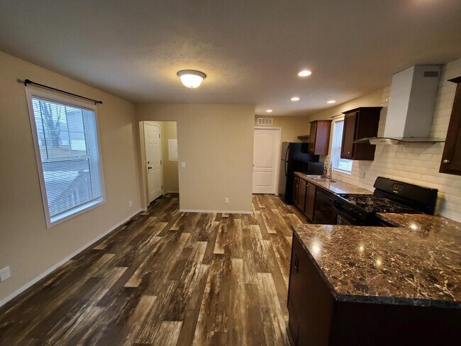 Photo - 8 Parakeet Hill Dr