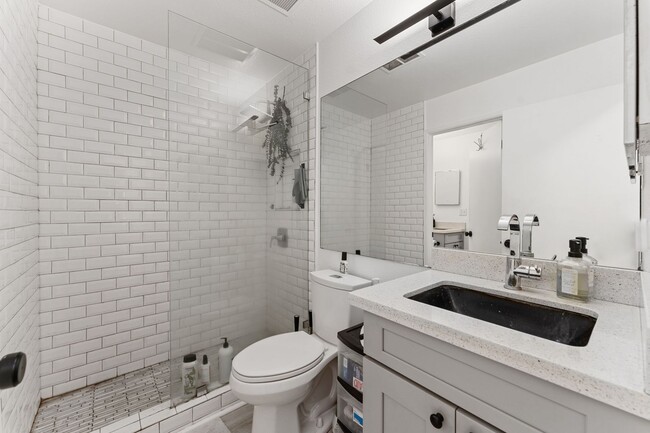 Photo - Kihei Villages - Unfurnished upstairs unit 2 bd/1.5 bath. Nicely remodeled.