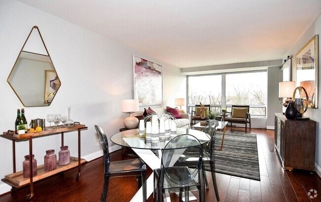 Building Photo - 1425 4th St SW Rental
