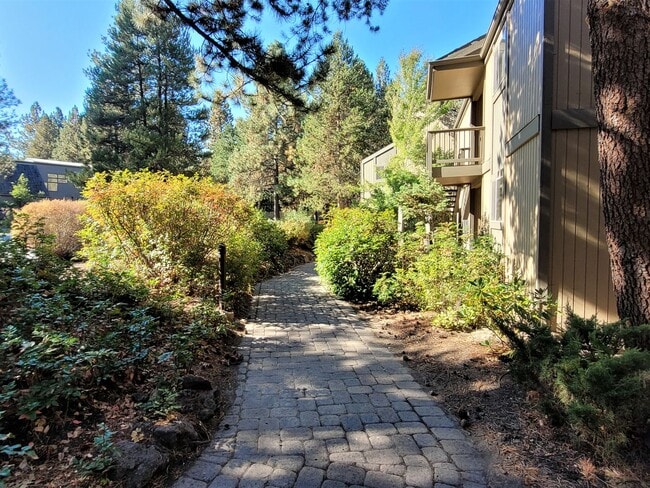 19717 SW Mount Bachelor Dr Unidad Mt. Bachelor Village Condo #207