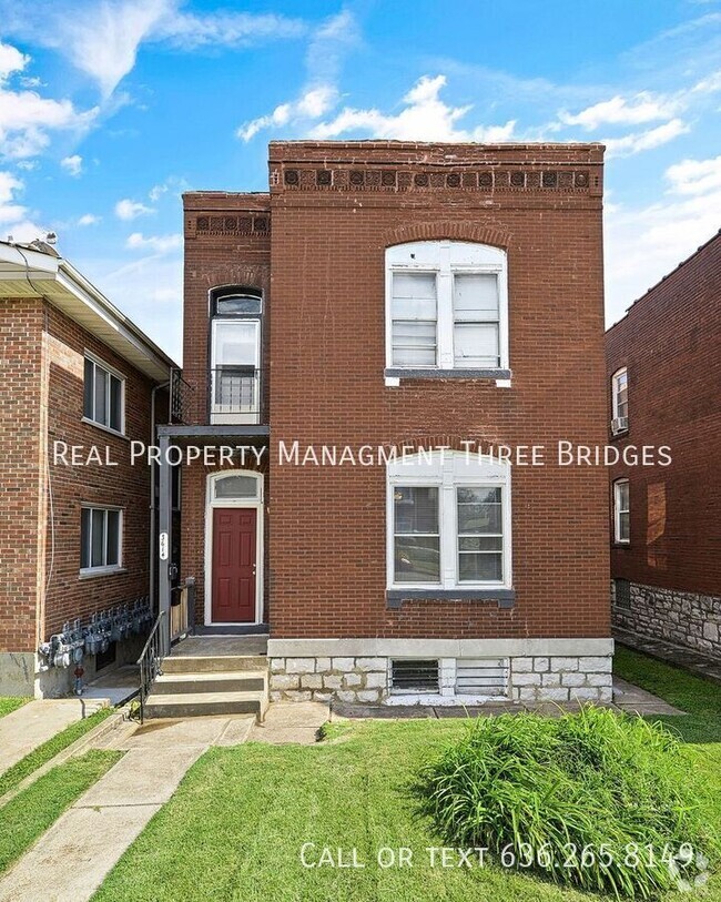 Building Photo - Tower Grove South 1br Upstairs Apartment