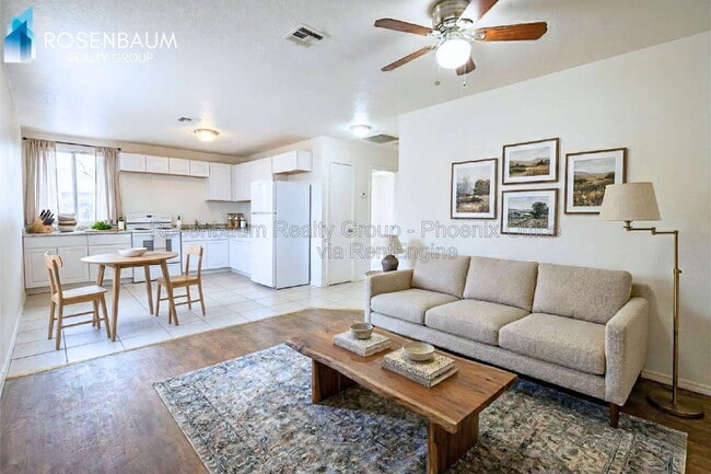 Photo - 1702 W Shangri La Rd Unit 3