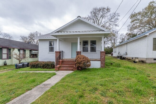 Building Photo - Spacious 2 Bedroom Cottage w/ Granite & Ha... Rental