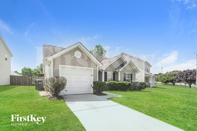 Photo - 916 Lakehill Rd