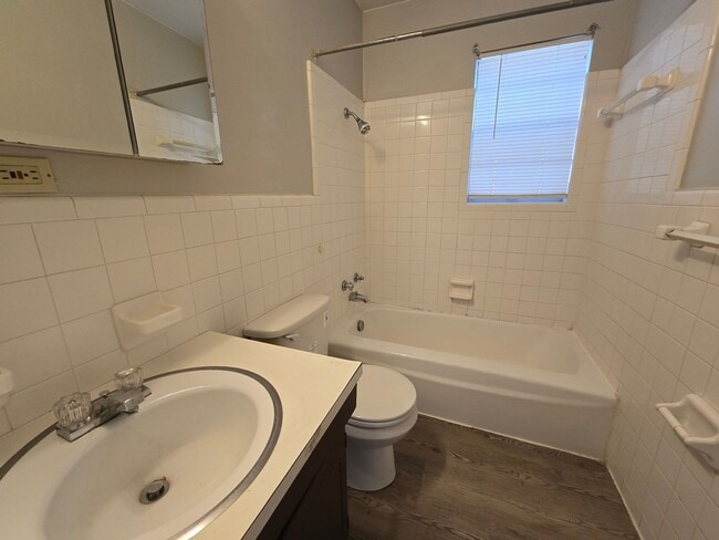Photo - 6408 Bluebird Ln Unit A