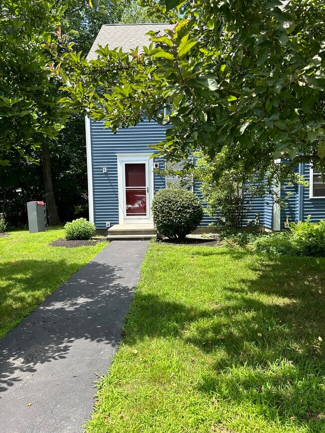 Building Photo - 20 Neal Rd Rental