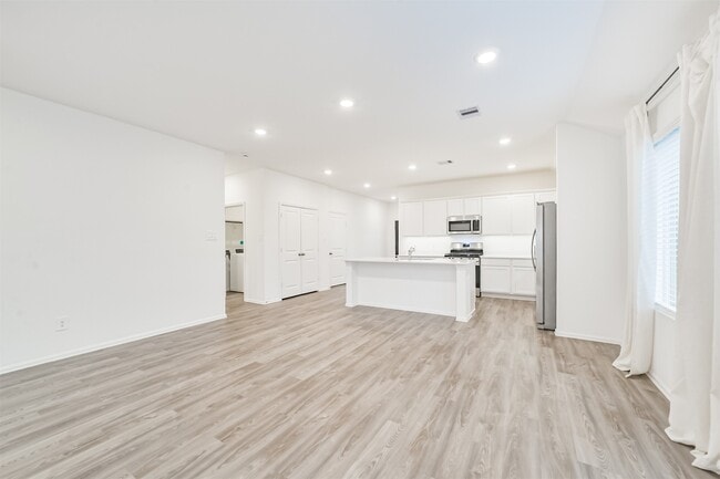 Building Photo - 3517 Alcala Cv Ct