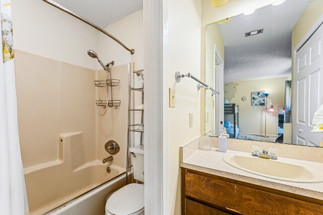 Photo - 36 Wright Pkwy NW