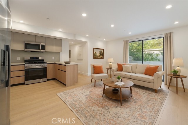 Building Photo - 7510 Sepulveda Blvd Unit 103