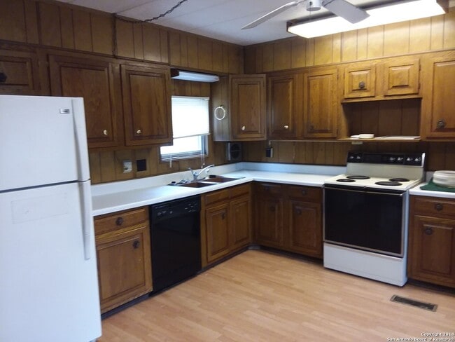 Photo - 8454 Braewick Dr