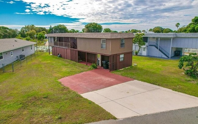 Building Photo - 358 1st Ave N