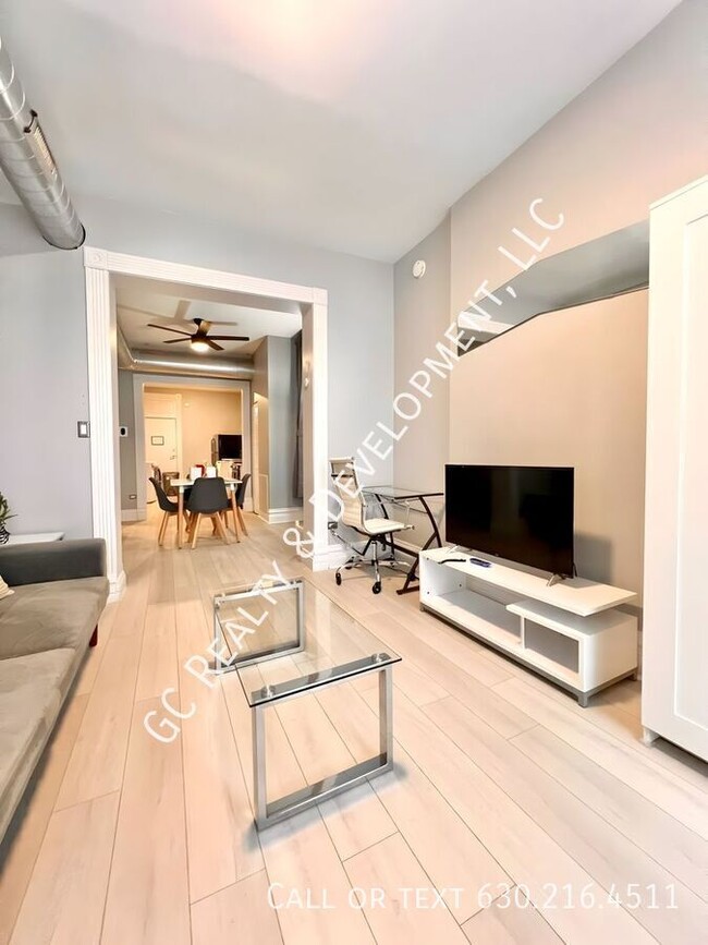 Photo - 2307 S Leavitt St Condo Unit 2