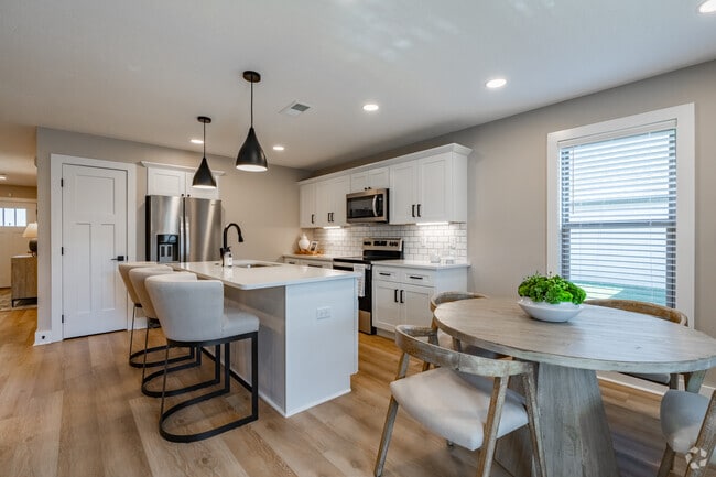 2BR, 2BA - 1395SF - Kitchen
