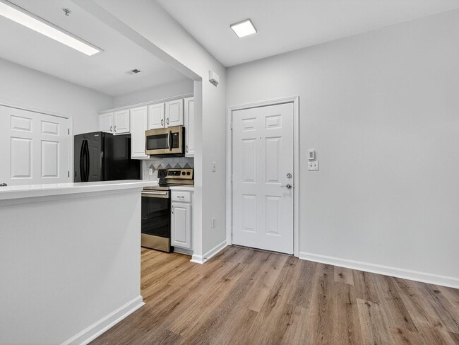 Photo - Beautiful 2 BR 2 BA condo in the heart of ...