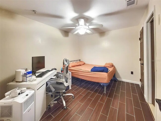 Photo - 4000 SW 23rd St Unidad 4-308