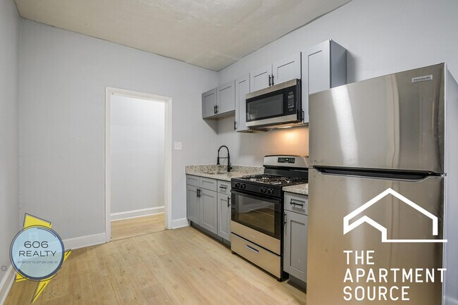 Building Photo - 5244.5 South Drexel Ave. Unit 1N