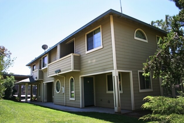 Photo - Camelot Woods Condominiums