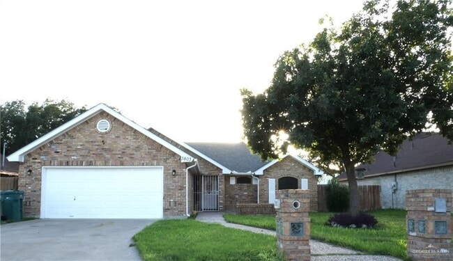 Photo - 3803 N Crown Ln House