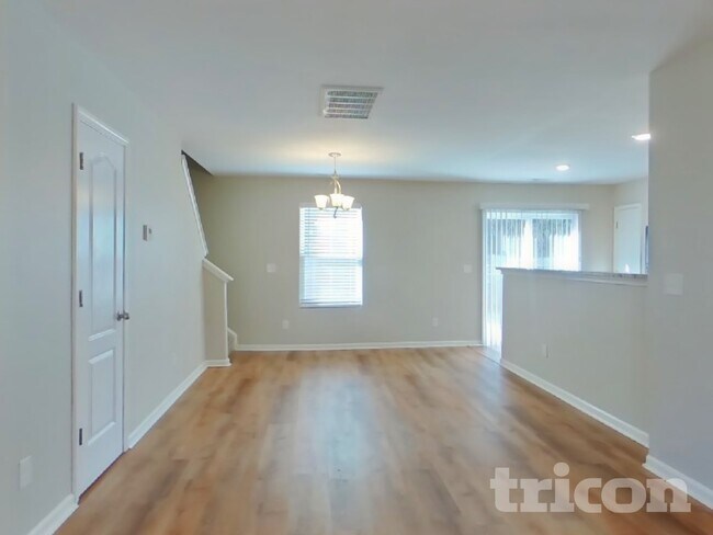 Photo - 933 Joselynn Drive